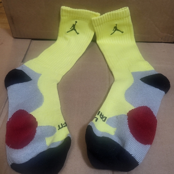 Jordan Retro Dri-fit Electric Yelllw Mid-Calf Socks Men Size 8-12 - Picture 4 of 8